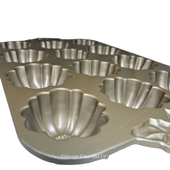Williams Sonoma Pumpkin Patch Pan Nordic Ware Cake Molds Thanksgiving Non-Stick - Picture 5 of 13